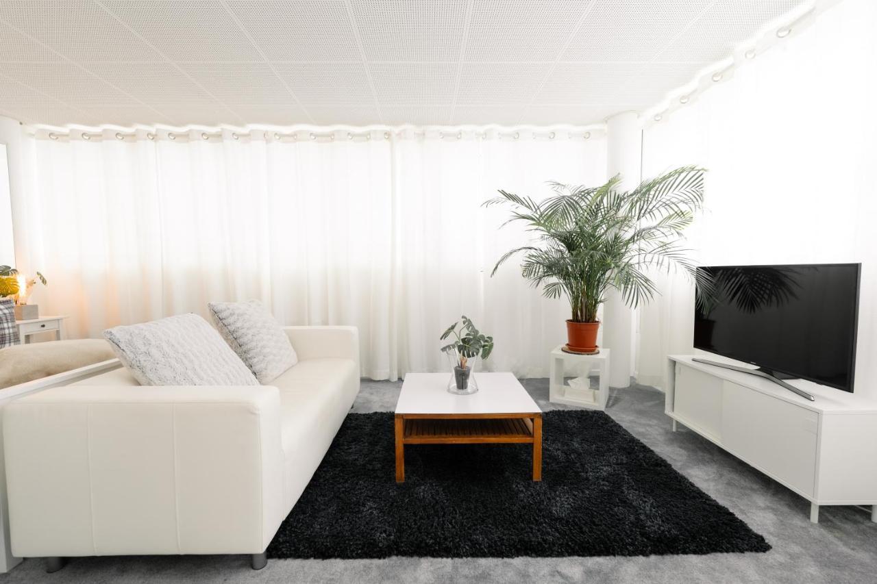 Business Sleeping Place Ролль Экстерьер фото